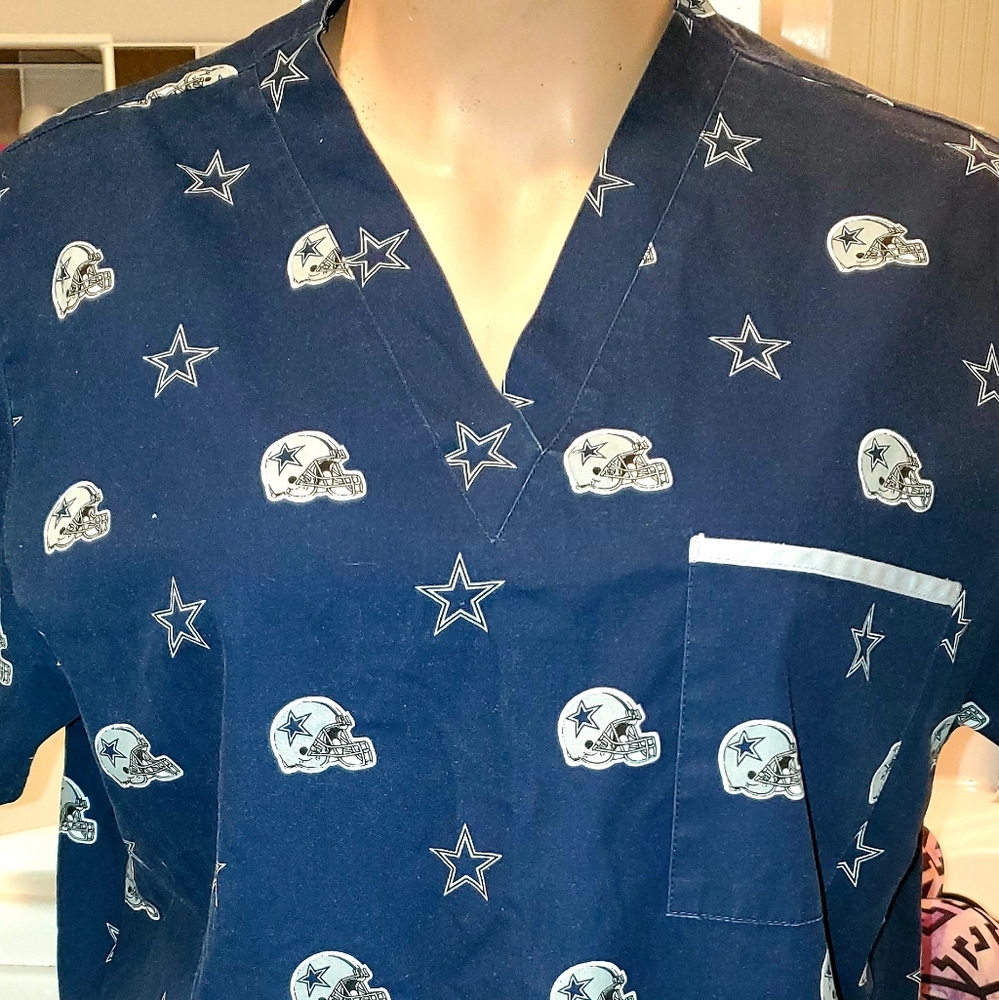 Dallas Cowboys Scrub Top
